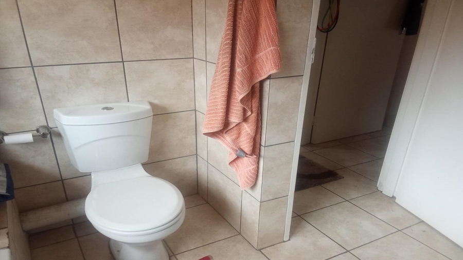 1 Bedroom Property for Sale in Vaalpark Free State